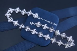 Good price Custom 925 Sterling Silver Four Leaf Clover Necklace Diamond Gemstone Pendant Chain online