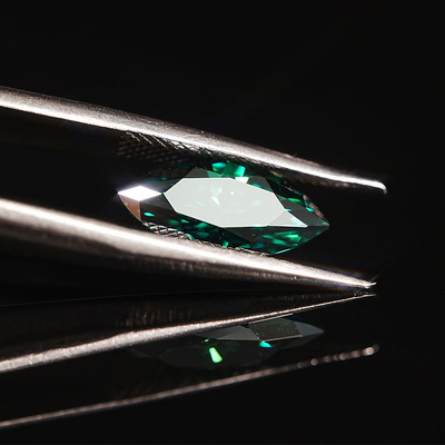 Buy VVS1 Green Loose Moissanite Gemstones Solitaire Pear Shaped custom online manufacture